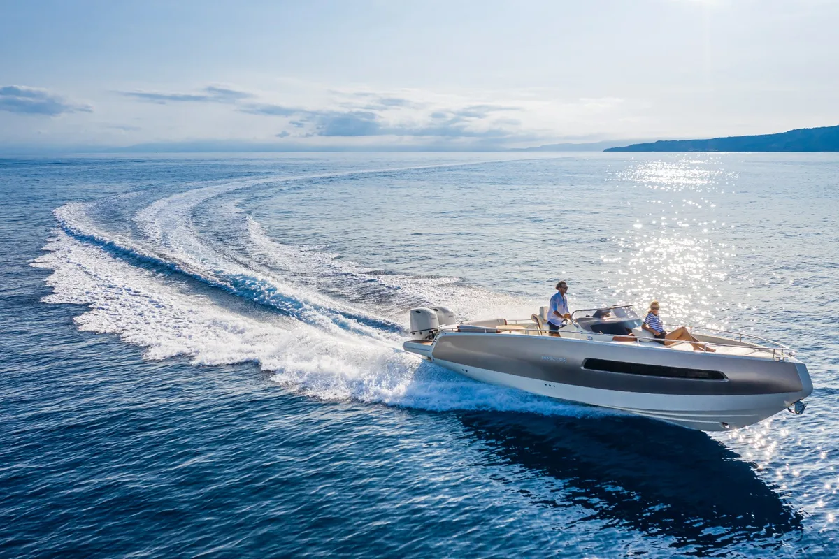 2026 Invictus INVICTUS GT  280S new yacht for sale Port Adriano Mallorca – interior cabin and seating