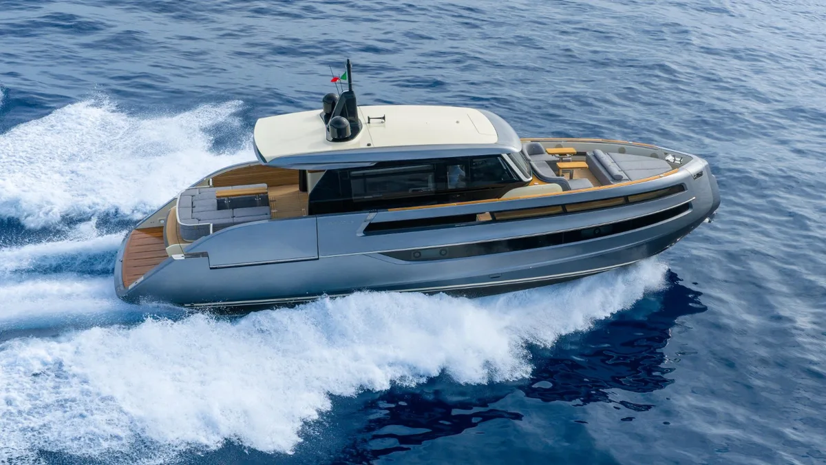 2026 Invictus INVICTUS ST 550 new yacht for sale Port Adriano Mallorca – detail view