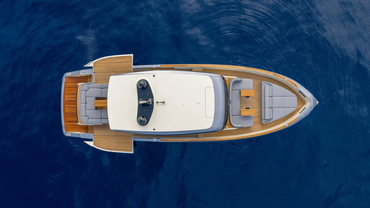 2026 Invictus INVICTUS ST 550 new yacht for sale Port Adriano Mallorca – detail view 17