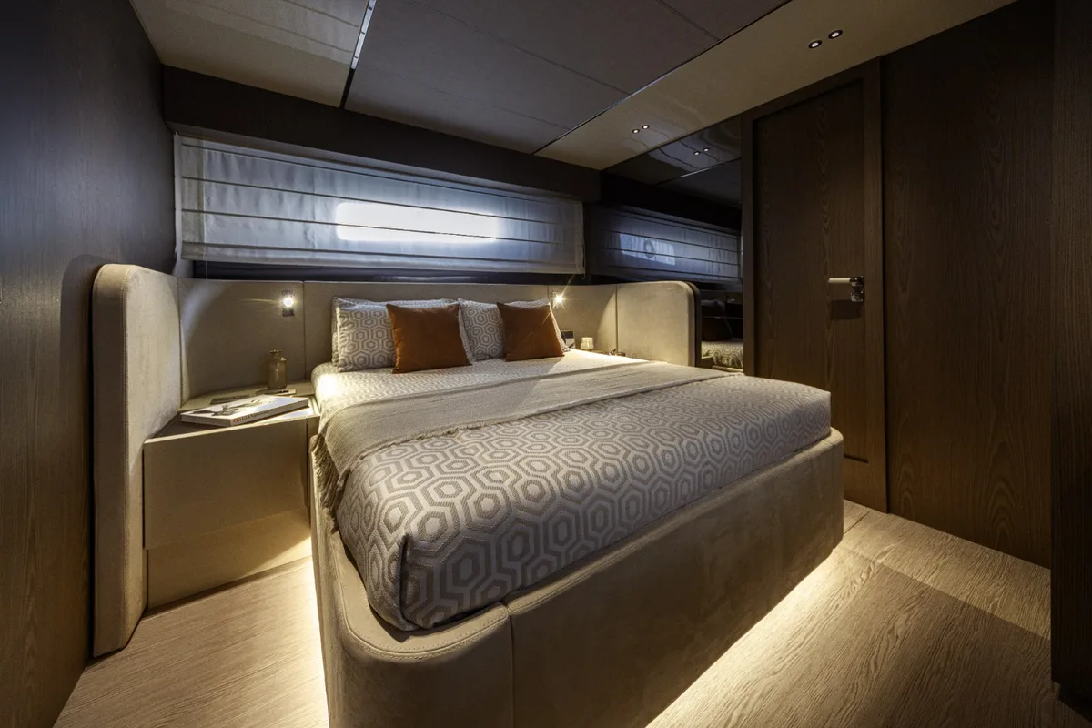 2026 Invictus INVICTUS ST 550 new yacht for sale Port Adriano Mallorca – navigation console