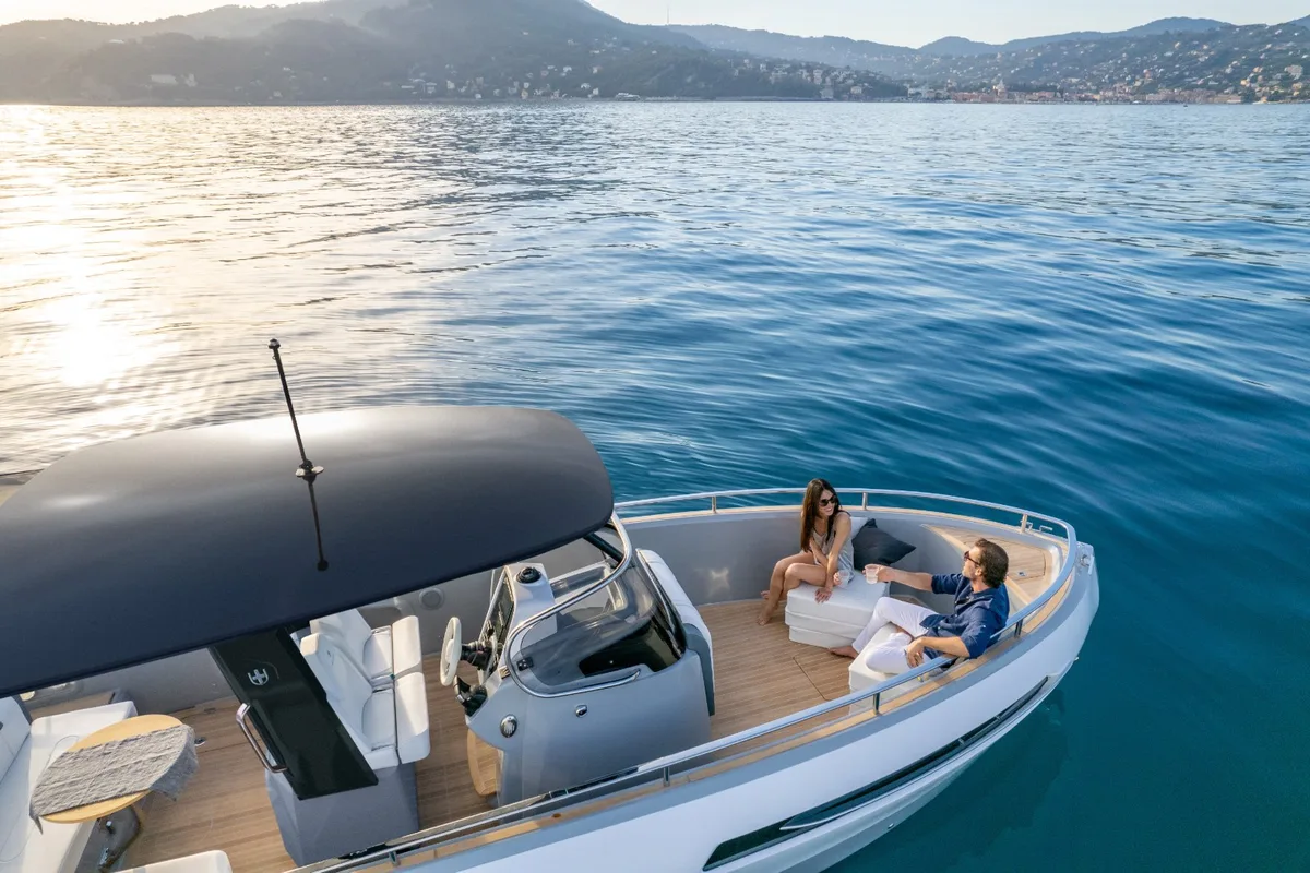 2026 Invictus INVICTUS TT S 280 new yacht for sale Port Adriano Mallorca – aft view