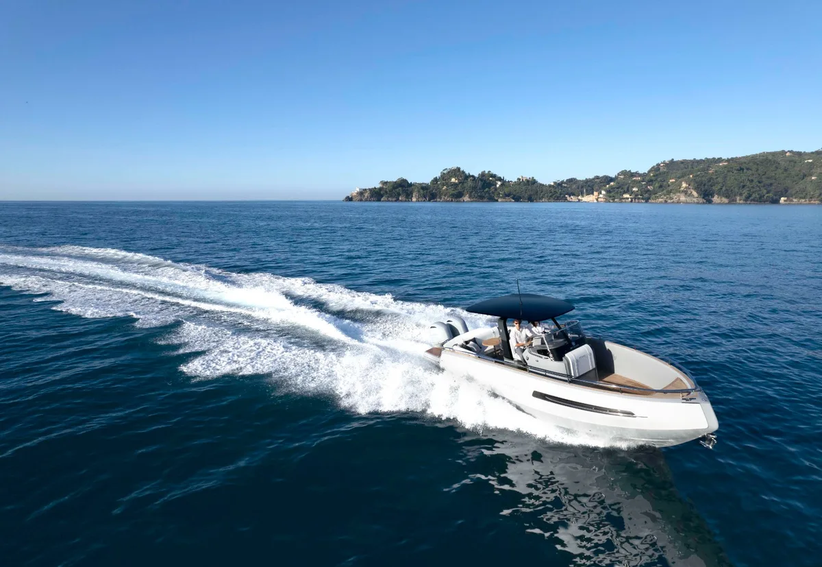 2026 Invictus INVICTUS TT S 280 new yacht for sale Port Adriano Mallorca – navigation console