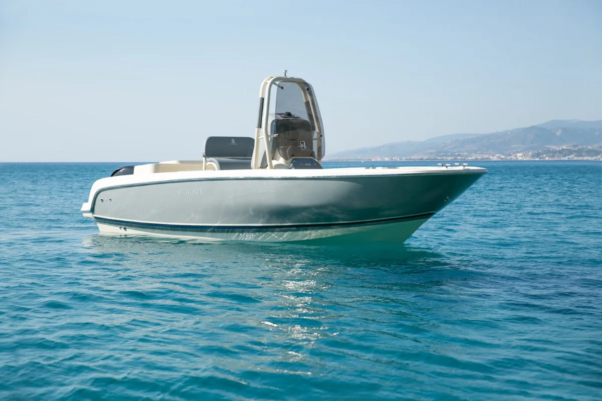 2026 Capoforte INVICTUS CAPOFORTE  HX200 new yacht for sale Port Adriano Mallorca – port side exterior
