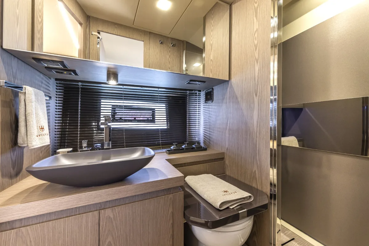 2026 Invictus INVICTUS TT 460 new yacht for sale Port Adriano Mallorca – interior cabin and seating