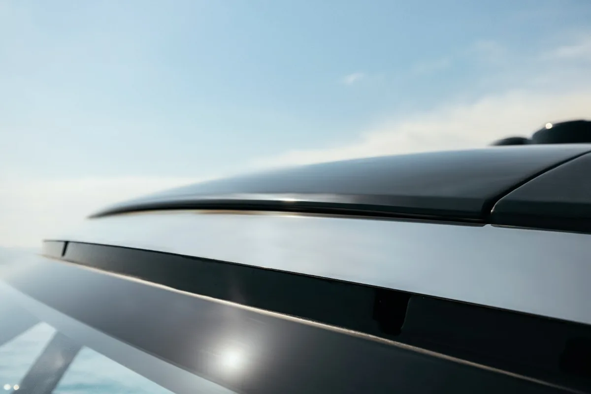 2026 Invictus INVICTUS TT 420 new yacht for sale Port Adriano Mallorca – salon and dining area