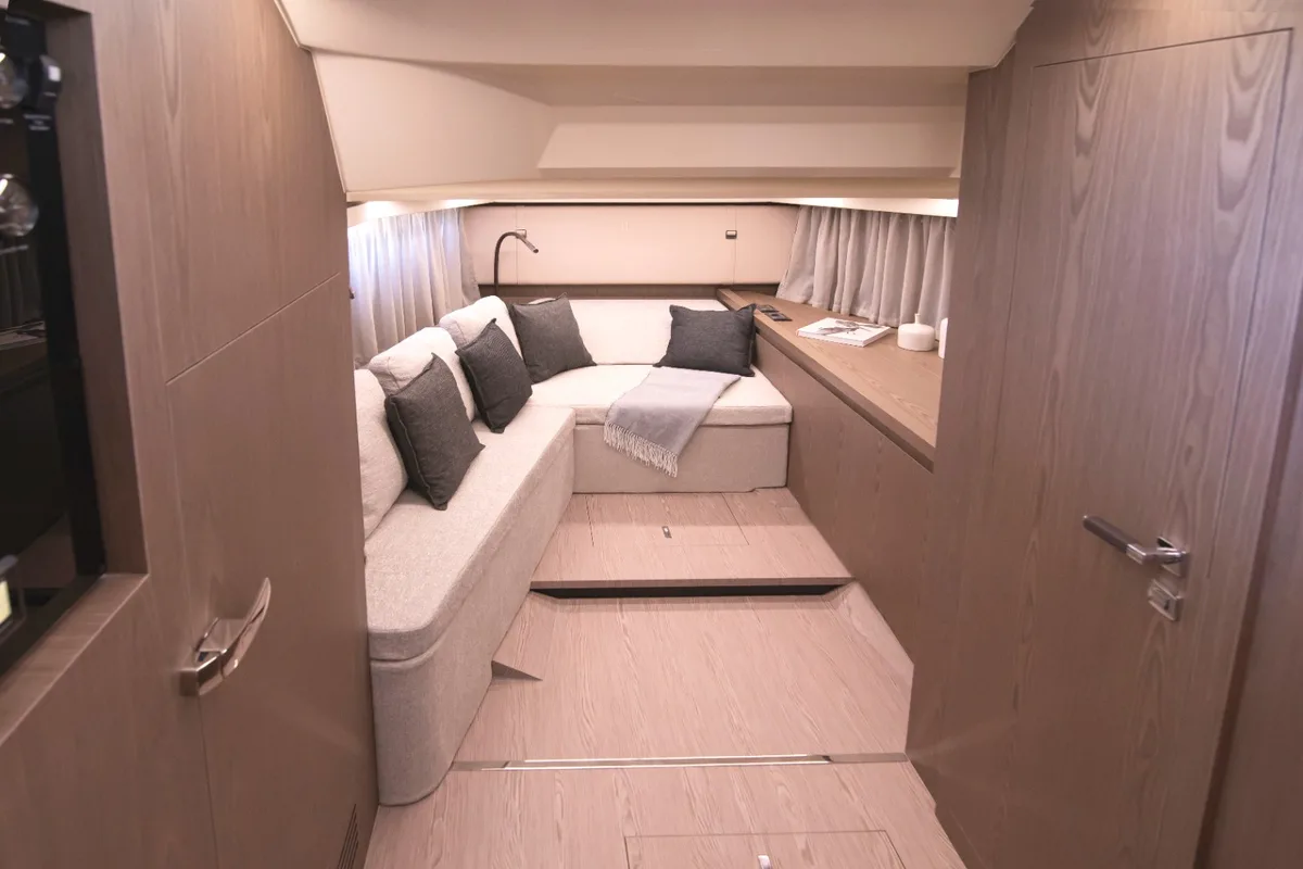 2026 Invictus INVICTUS GT 370  new yacht for sale Port Adriano Mallorca – salon and dining area