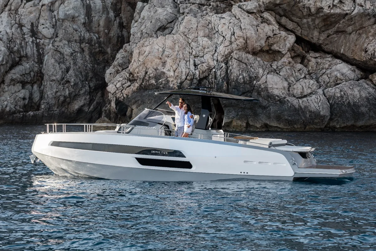 2026 Invictus INVICTUS GT 370  new yacht for sale Port Adriano Mallorca – starboard side exterior