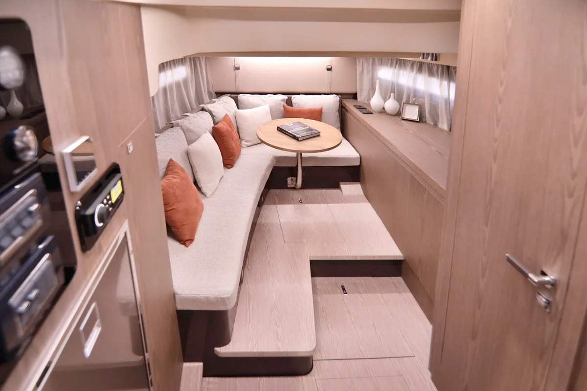 2026 Invictus INVICTUS GT 320 S new yacht for sale Port Adriano Mallorca – flybridge