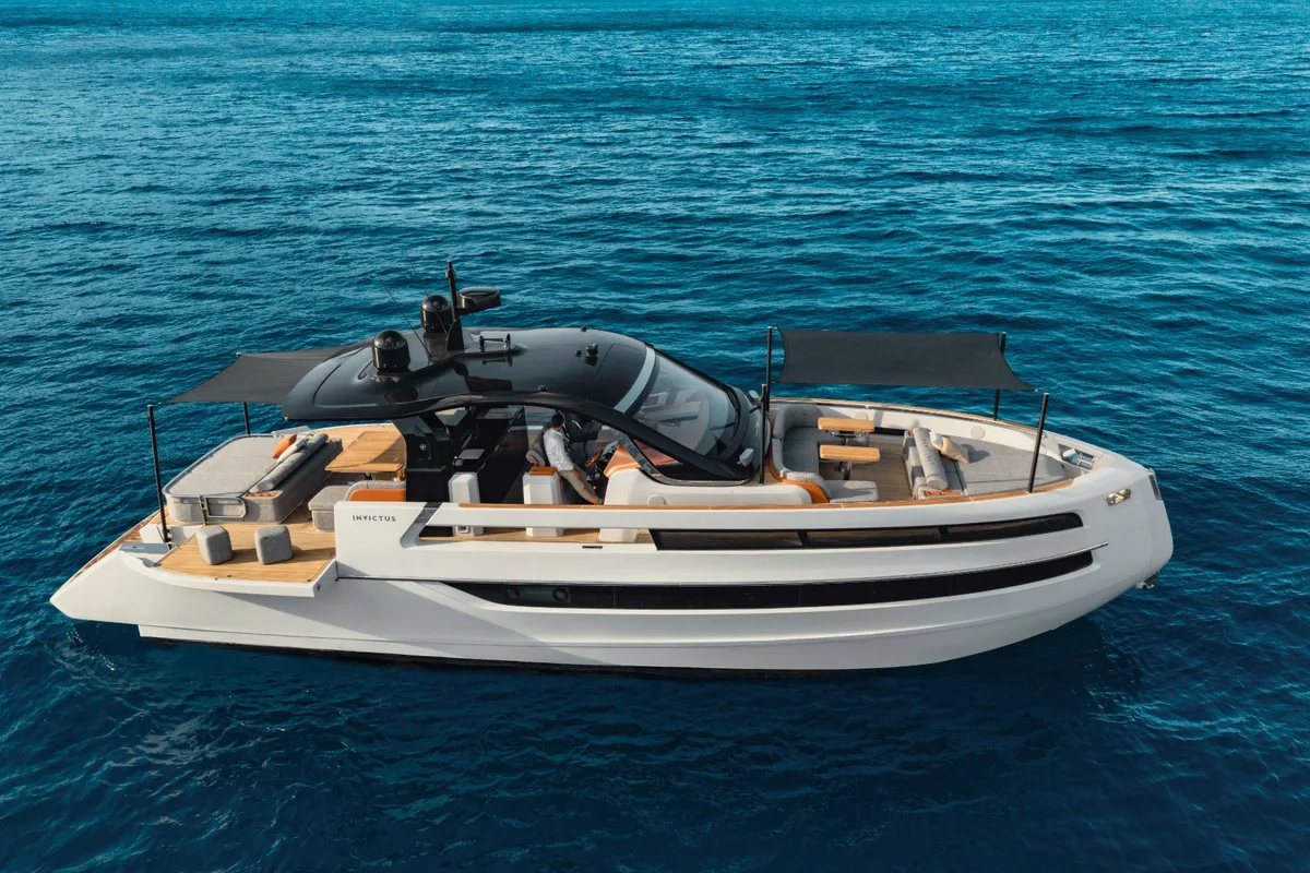 2026 Invictus INVICTUS TT 550 new yacht for sale Port Adriano Mallorca – engine bay