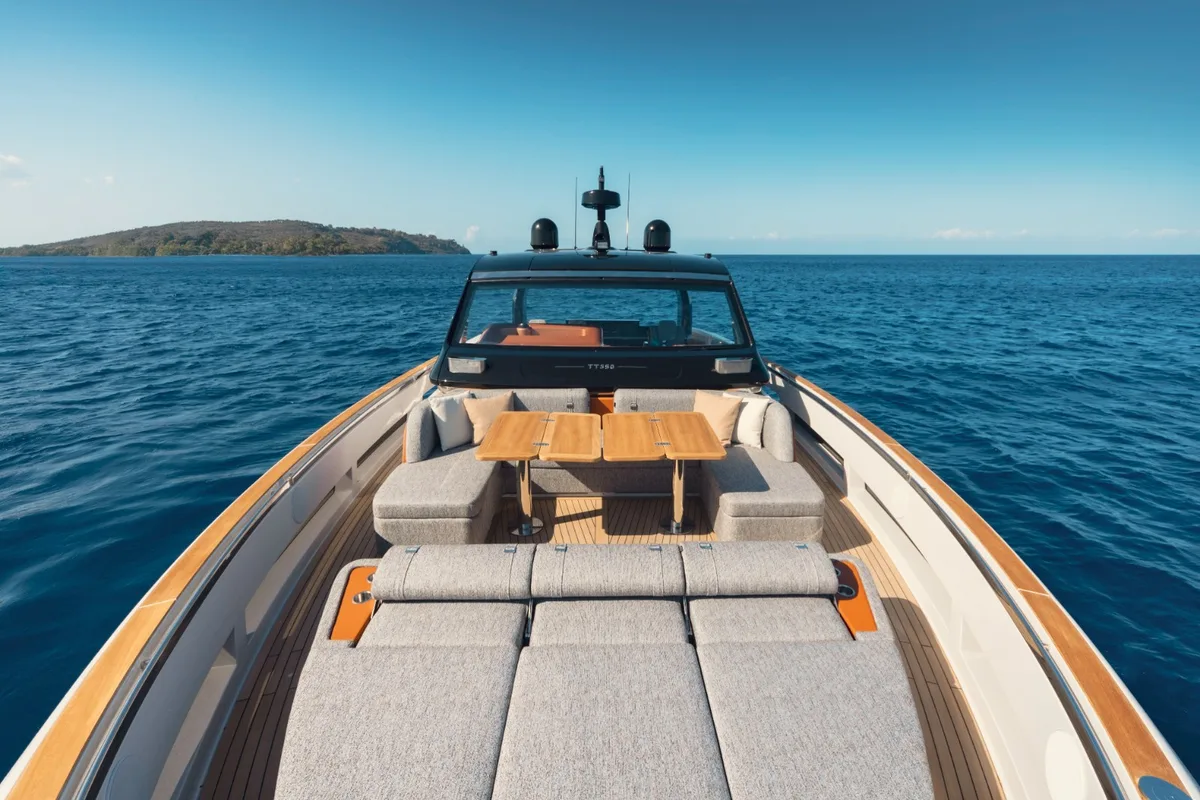 2026 Invictus INVICTUS TT 550 new yacht for sale Port Adriano Mallorca – flybridge