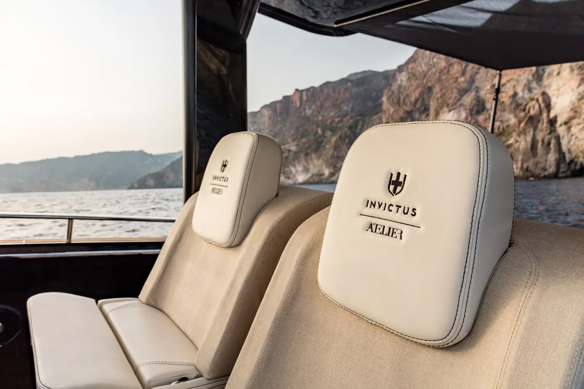 2026 Invictus INVICTUS GT 280 new yacht for sale Port Adriano Mallorca – port side exterior