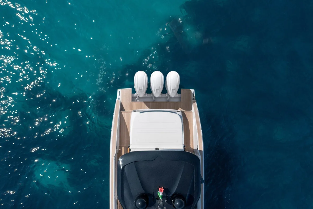 2026 Invictus INVICTUS TT 420 S new yacht for sale Port Adriano Mallorca – port side exterior