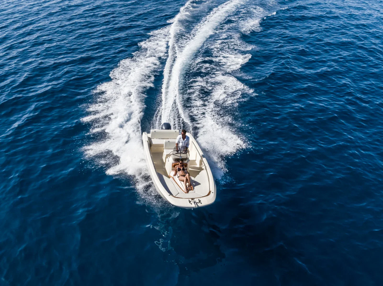 2026 Capoforte INVICTUS CAPOFORTE 190 FX new yacht for sale Port Adriano Mallorca – aft deck and swim platform