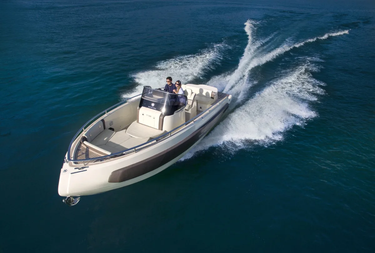 2026 Invictus INVICTUS TT 280 new yacht for sale Port Adriano Mallorca – interior cabin and seating