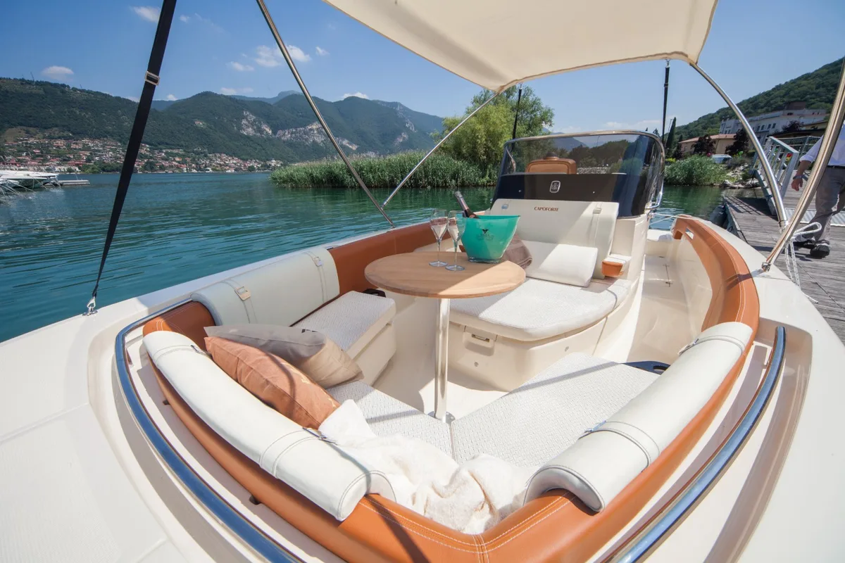 2026 Capoforte INVICTUS CAPOFORTE SXi 280 new yacht for sale Port Adriano Mallorca – deck hardware detail