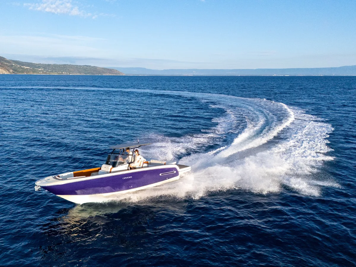 2026 Capoforte INVICTUS CAPOFORTE SXi 280 new yacht for sale Port Adriano Mallorca – port side exterior
