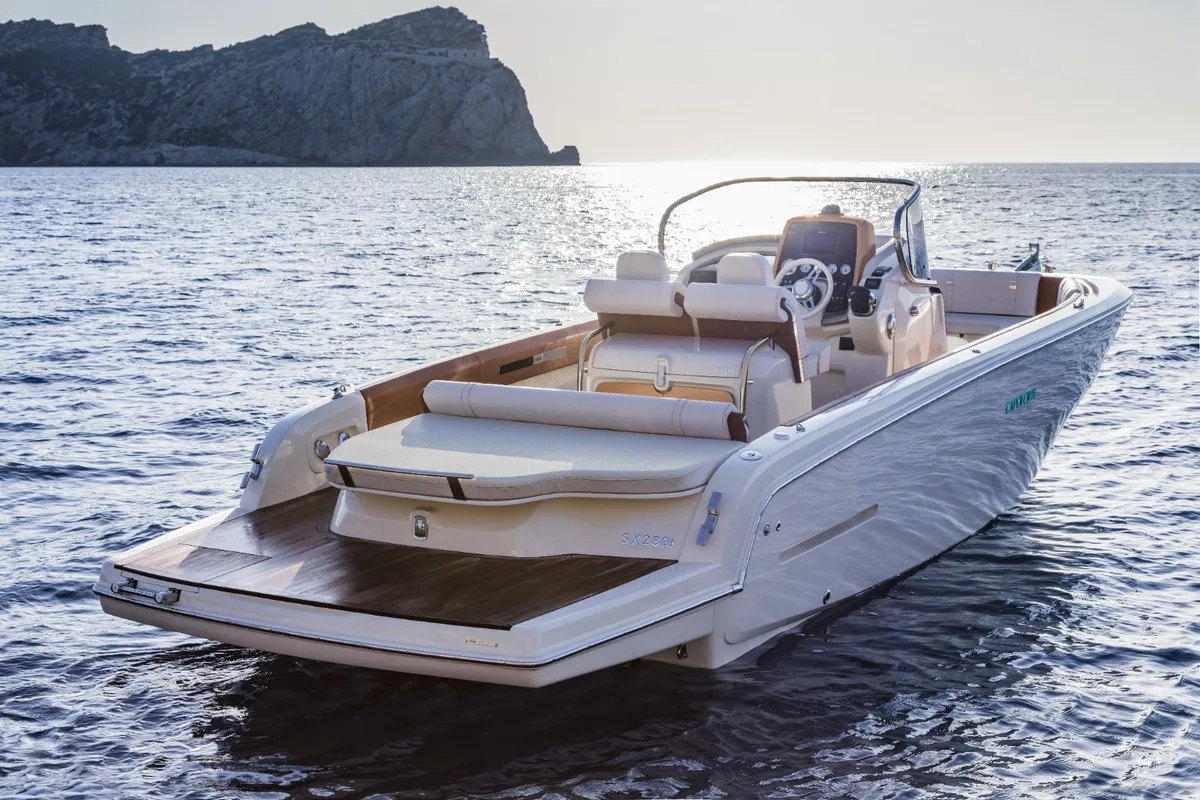 2026 Capoforte INVICTUS CAPOFORTE SXi 280 new yacht for sale Port Adriano Mallorca – navigation console