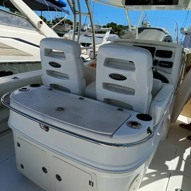 2006 Boston whaler Boston whaler 320 Outrage Cuddy Cabin pre-owned yacht for sale Port Adriano Mallorca – engine bay