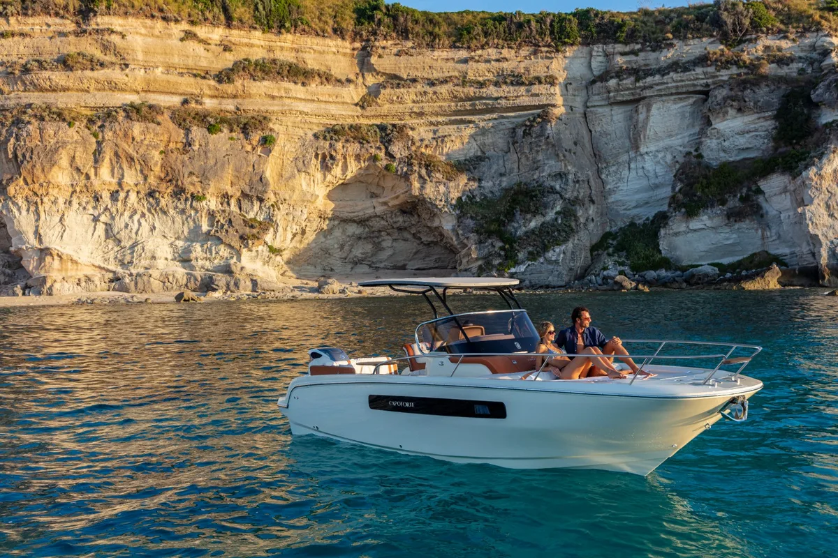 2026 Capoforte INVICTUS CAPOFORTE CX270 new yacht for sale Port Adriano Mallorca – aft deck and swim platform