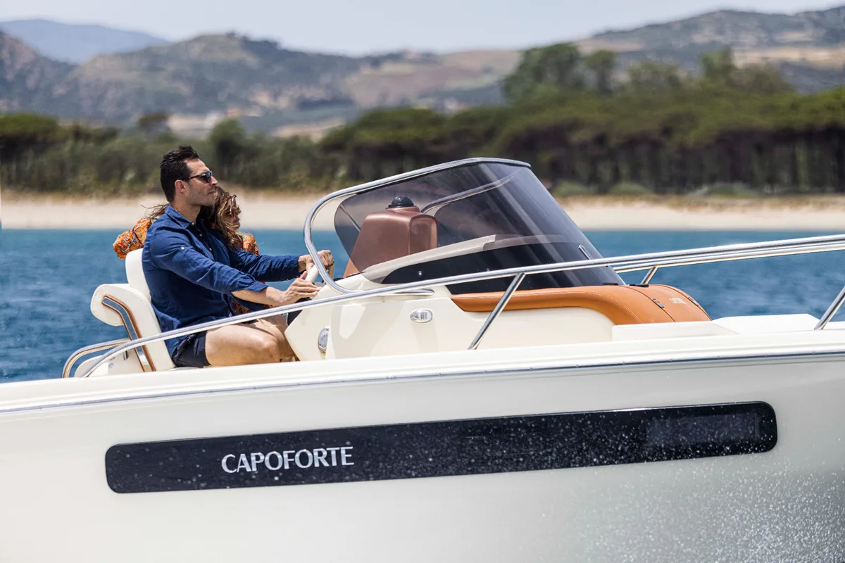 2026 Capoforte INVICTUS CAPOFORTE CX270 new yacht for sale Port Adriano Mallorca – navigation console