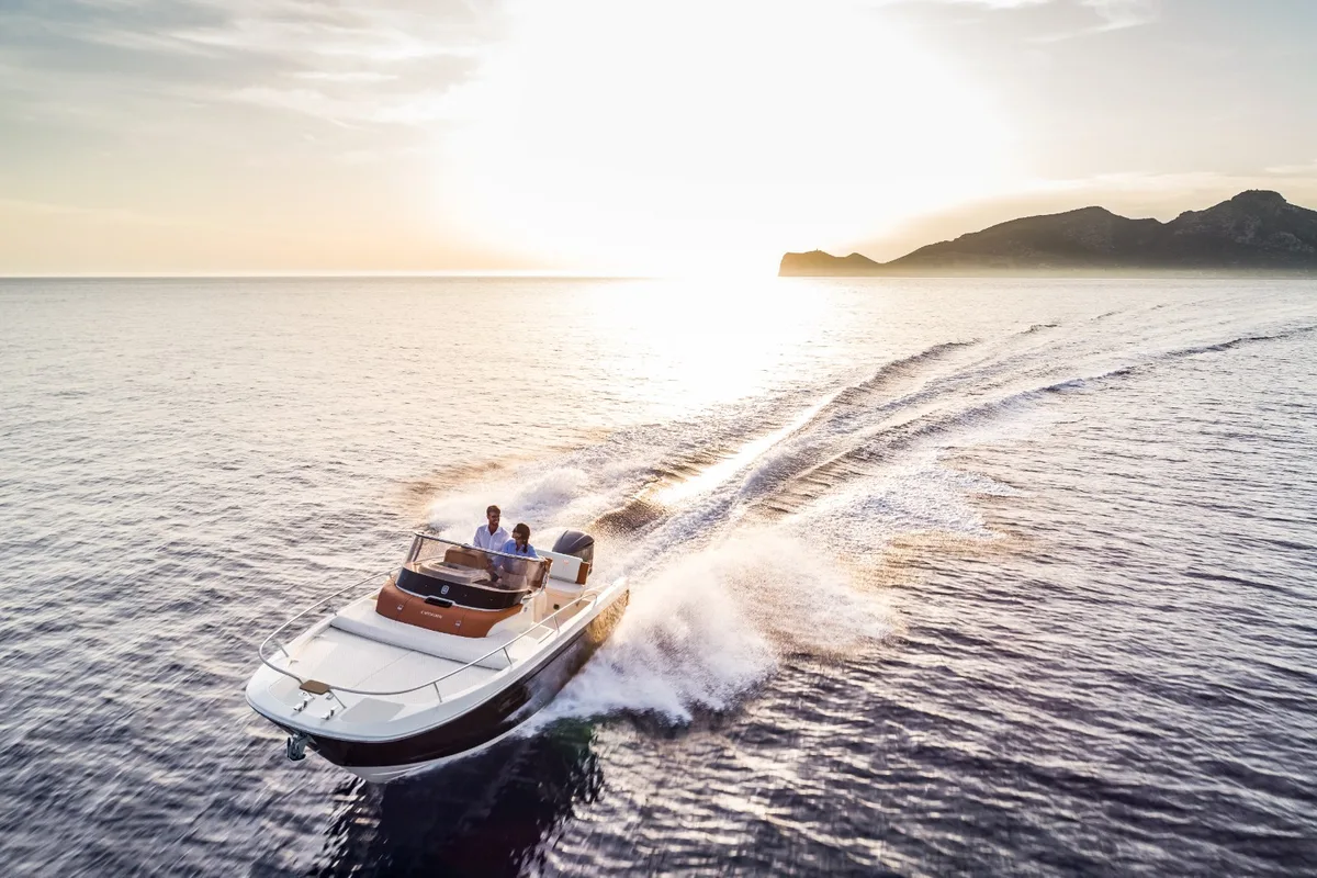 2026 Capoforte INVICTUS CAPOFORTE CX240 new yacht for sale Port Adriano Mallorca – cockpit and helm station